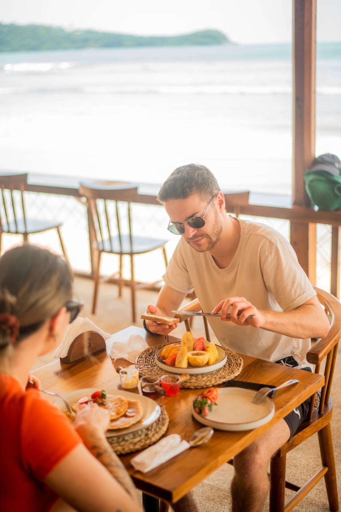 Azuri Bay Otel Galle Dış mekan fotoğraf